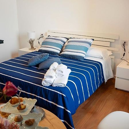 נאפולי Mareluna Rooms מראה חיצוני תמונה