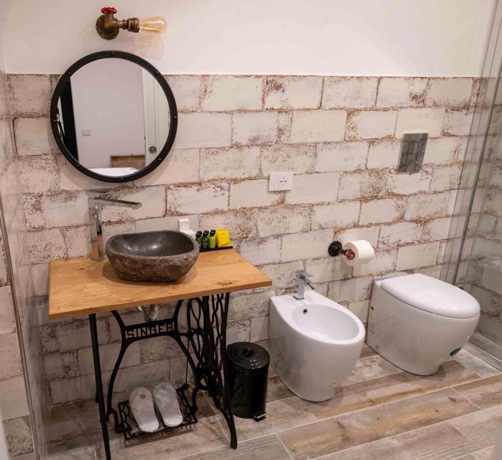 נאפולי Mareluna Rooms מראה חיצוני תמונה